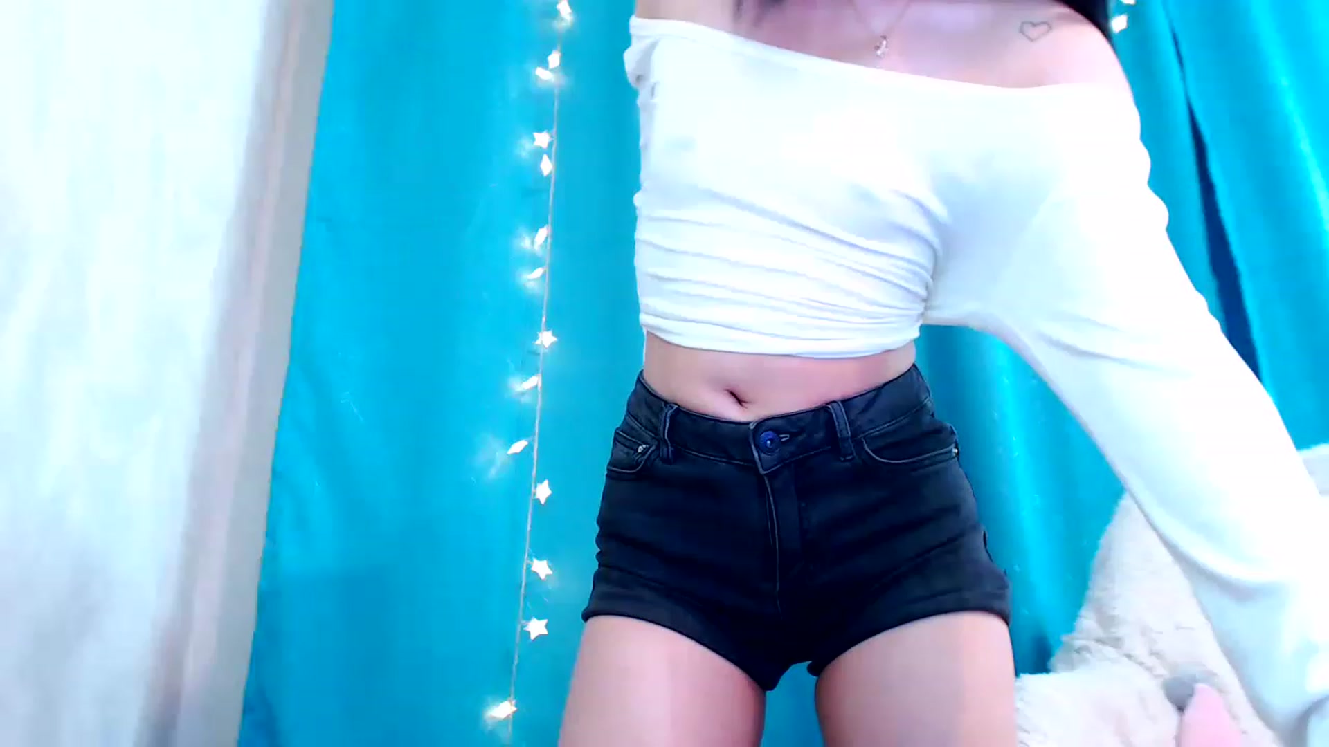 Gallery image thumbnail from ViktorrySweet's myfreecams stream on, 12/31/2022, 15:08 image 14 of 20