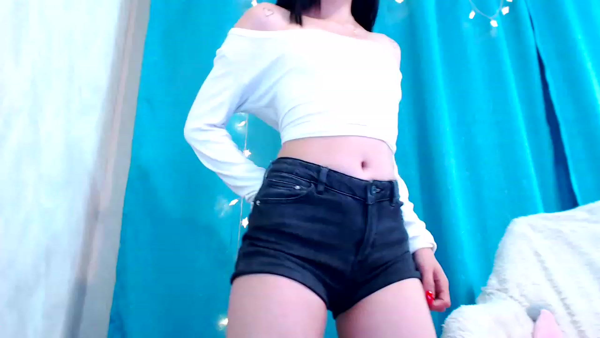 Gallery image thumbnail from ViktorrySweet's myfreecams stream on, 12/31/2022, 15:08 image 16 of 20