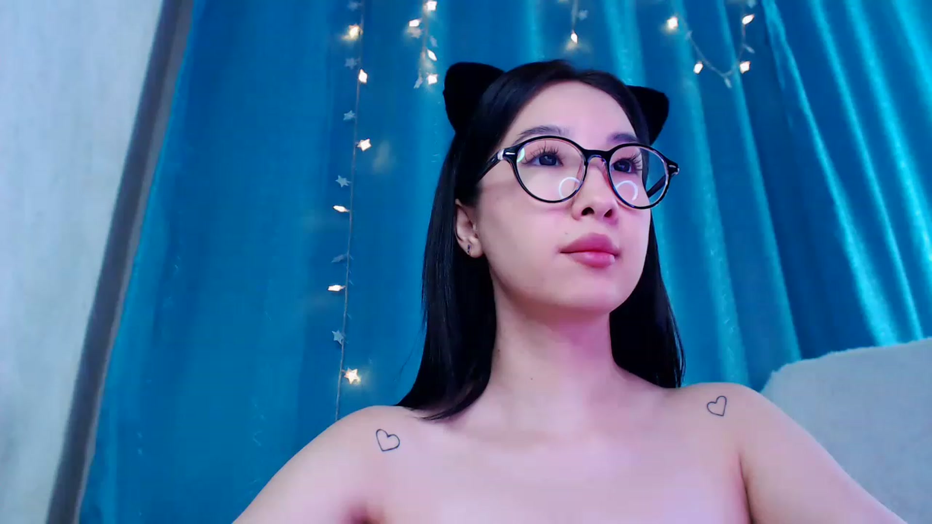 Gallery image thumbnail from ViktorrySweet's myfreecams stream on, 01/03/2023, 06:26 image 6 of 20