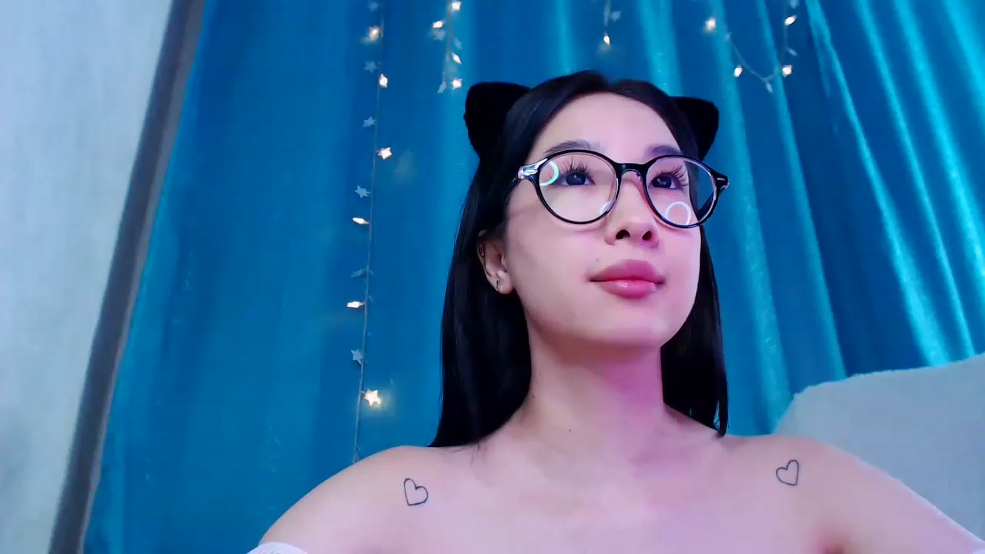 Gallery image thumbnail from ViktorrySweet's myfreecams stream on, 01/03/2023, 06:26 image 4 of 20