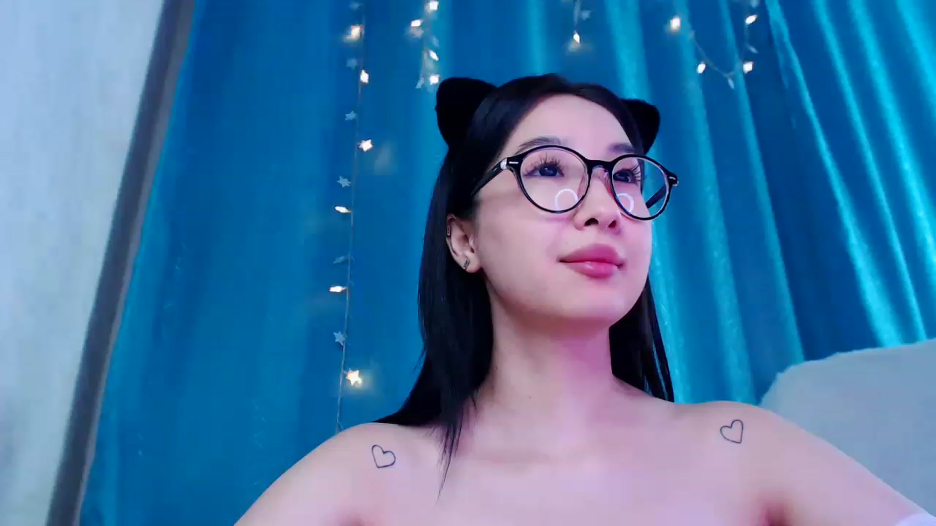 Gallery image thumbnail from ViktorrySweet's myfreecams stream on, 01/03/2023, 06:26 image 10 of 20