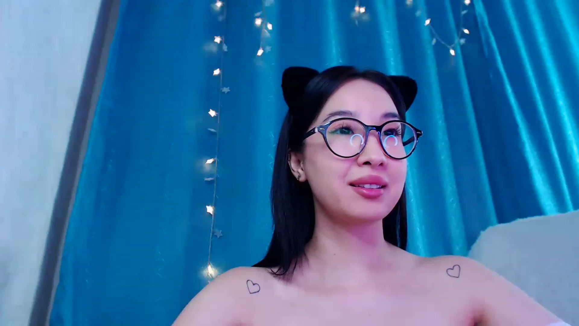 Gallery image thumbnail from ViktorrySweet's myfreecams stream on, 01/03/2023, 06:26 image 9 of 20