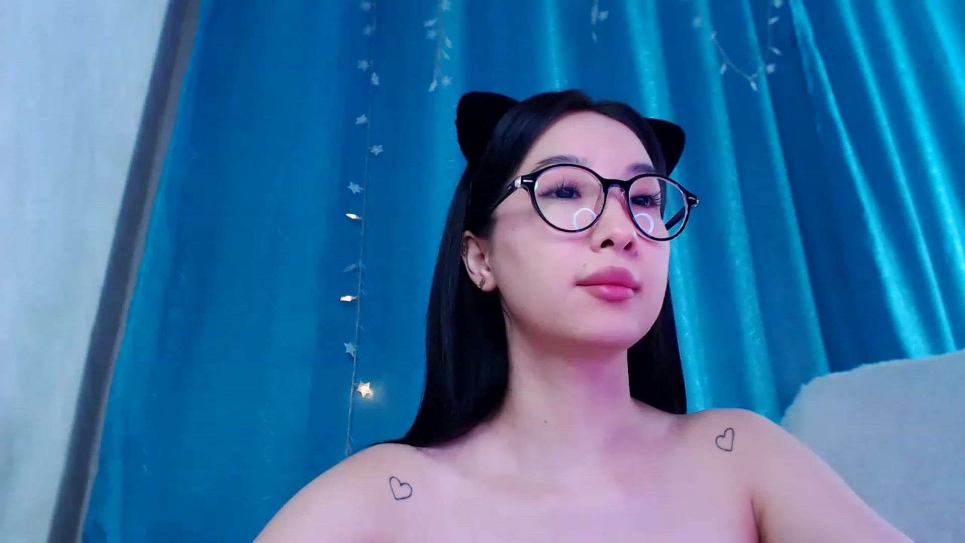 Gallery image thumbnail from ViktorrySweet's myfreecams stream on, 01/03/2023, 06:26 image 8 of 20
