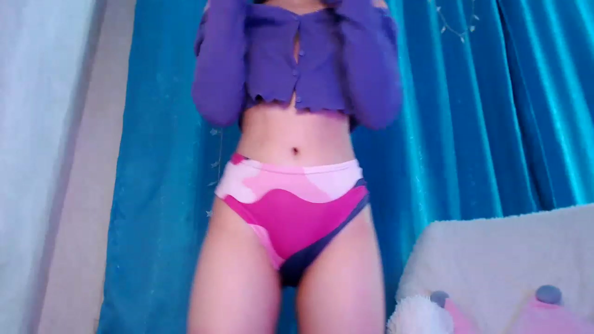 Gallery image thumbnail from ViktorrySweet's myfreecams stream on, 01/03/2023, 14:09 image 19 of 20