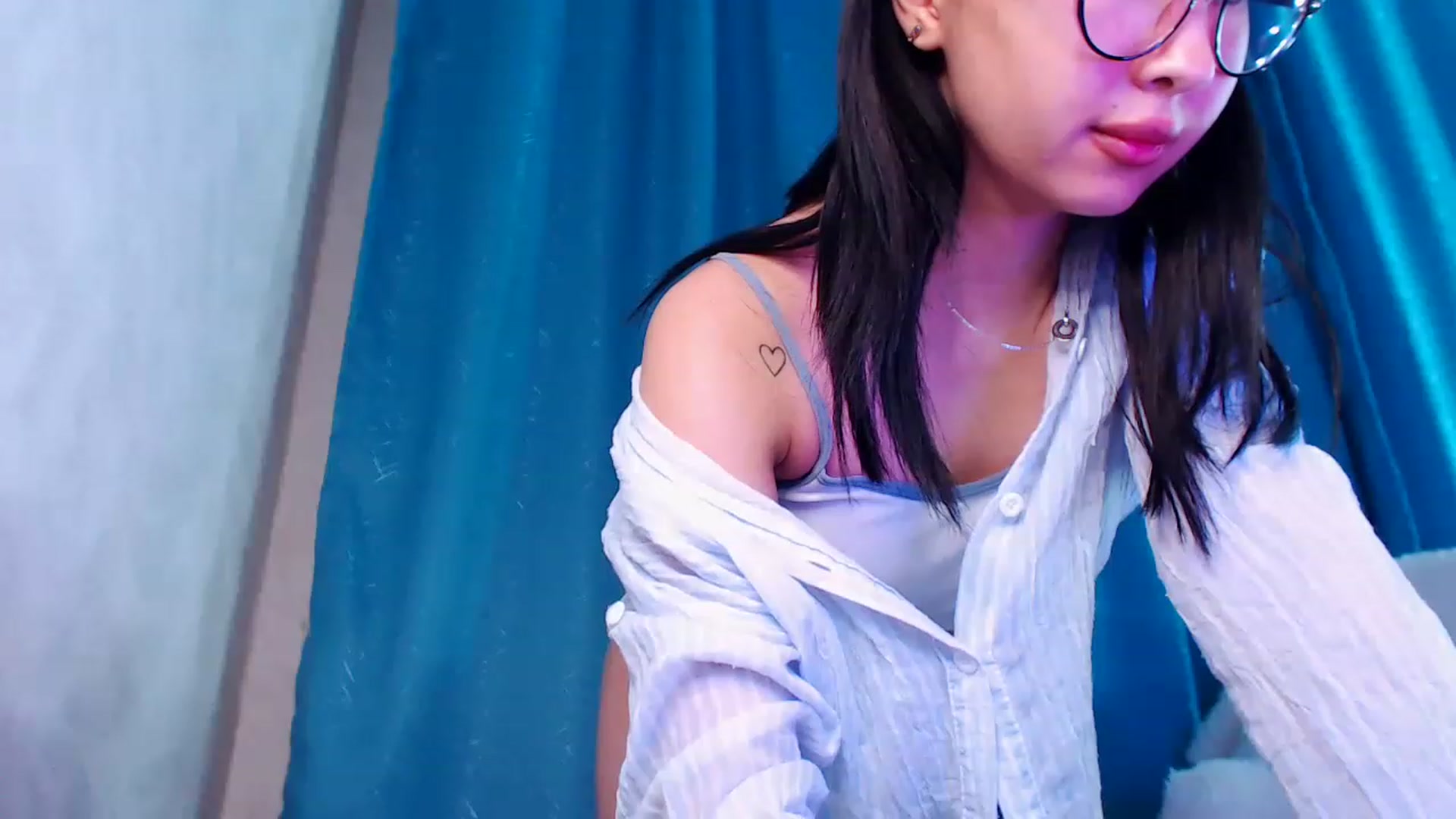 Gallery image thumbnail from ViktorrySweet's myfreecams stream on, 01/04/2023, 14:21 image 8 of 20