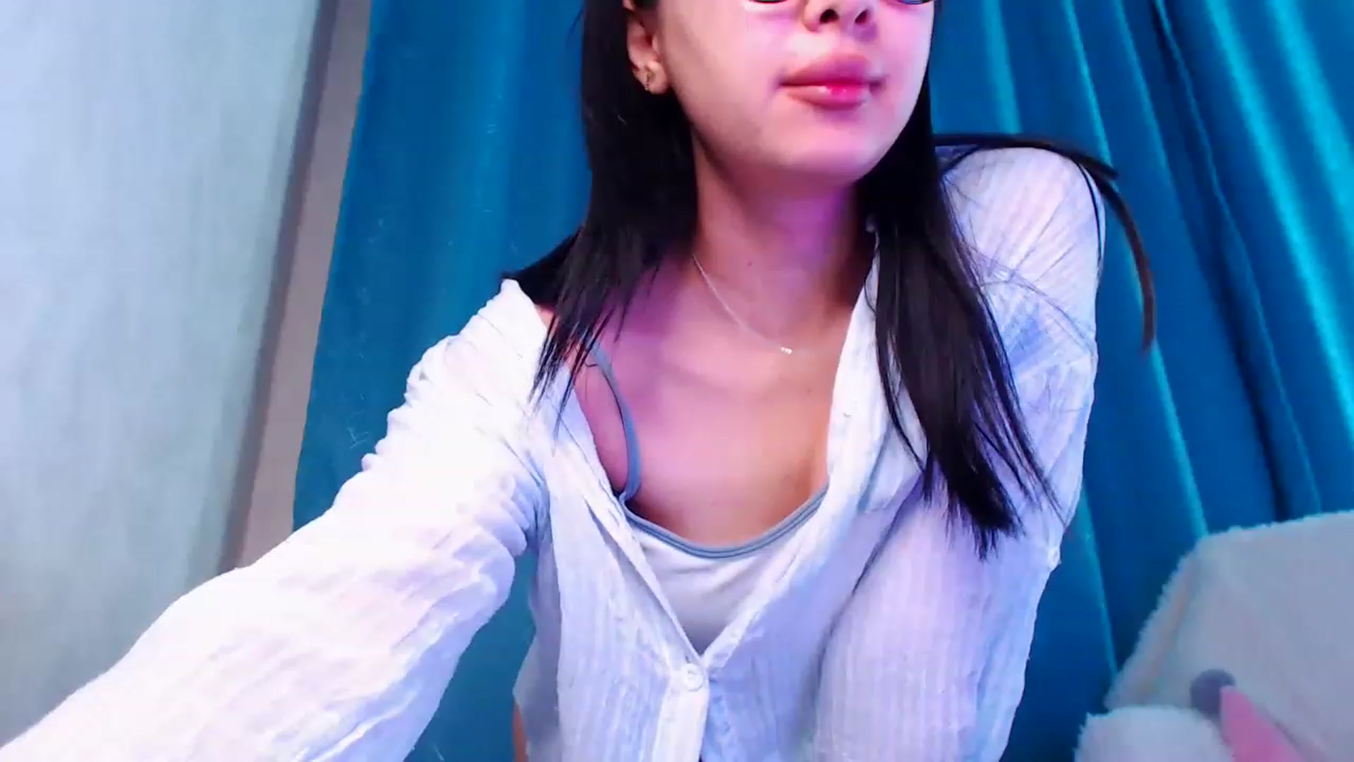 Gallery image thumbnail from ViktorrySweet's myfreecams stream on, 01/04/2023, 14:21 image 11 of 20