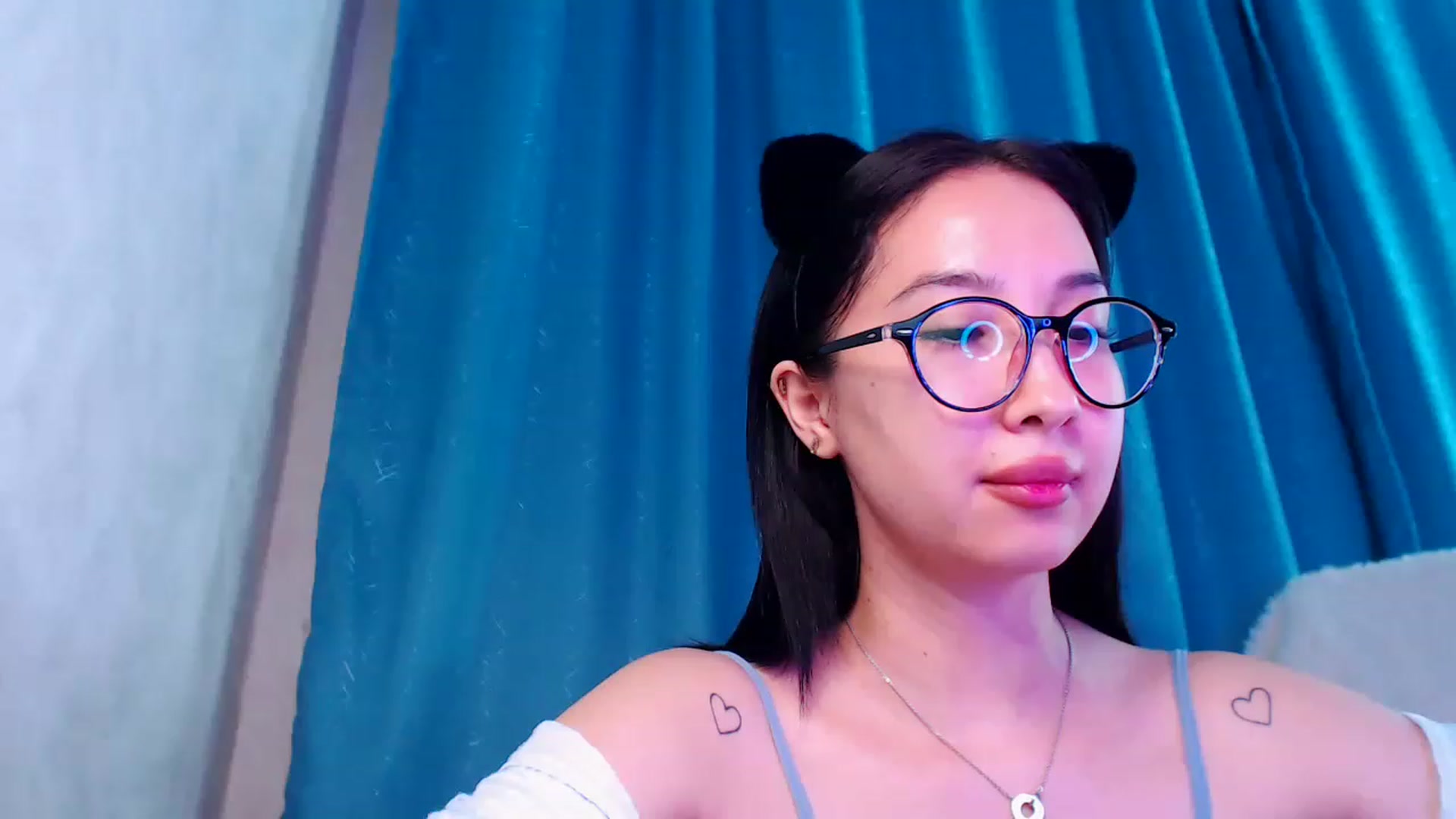 Gallery image thumbnail from ViktorrySweet's myfreecams stream on, 01/04/2023, 14:21 image 1 of 20