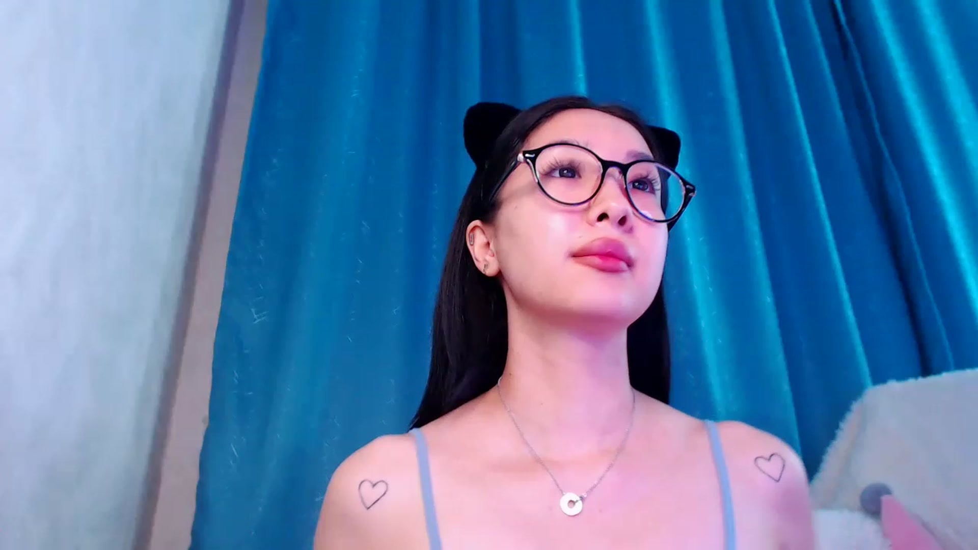 Gallery image thumbnail from ViktorrySweet's myfreecams stream on, 01/04/2023, 14:21 image 17 of 20