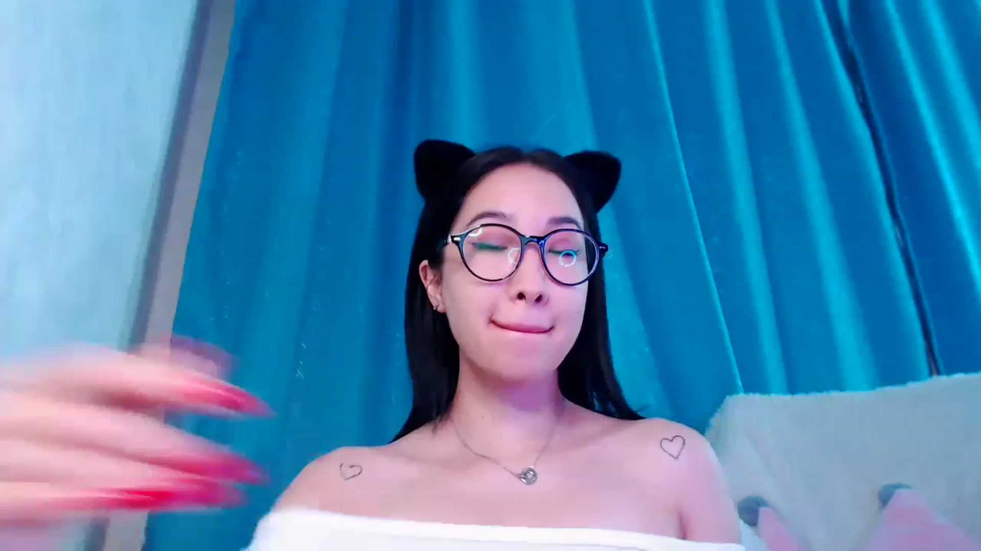 Gallery image thumbnail from ViktorrySweet's myfreecams stream on, 01/05/2023, 05:57 image 5 of 20