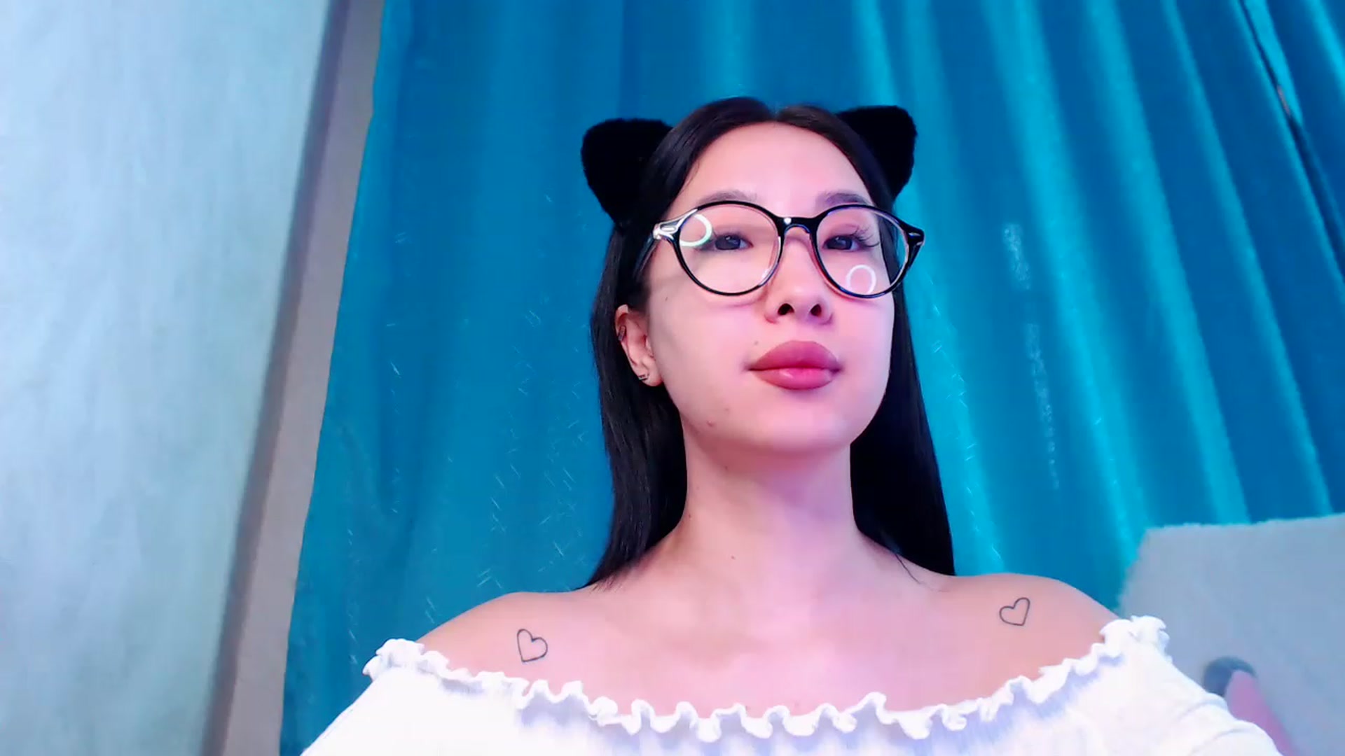 Gallery image thumbnail from ViktorrySweet's myfreecams stream on, 01/06/2023, 05:00 image 12 of 20