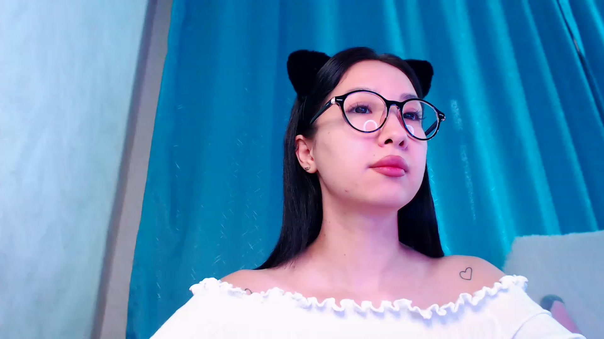 Gallery image thumbnail from ViktorrySweet's myfreecams stream on, 01/06/2023, 05:00 image 9 of 20