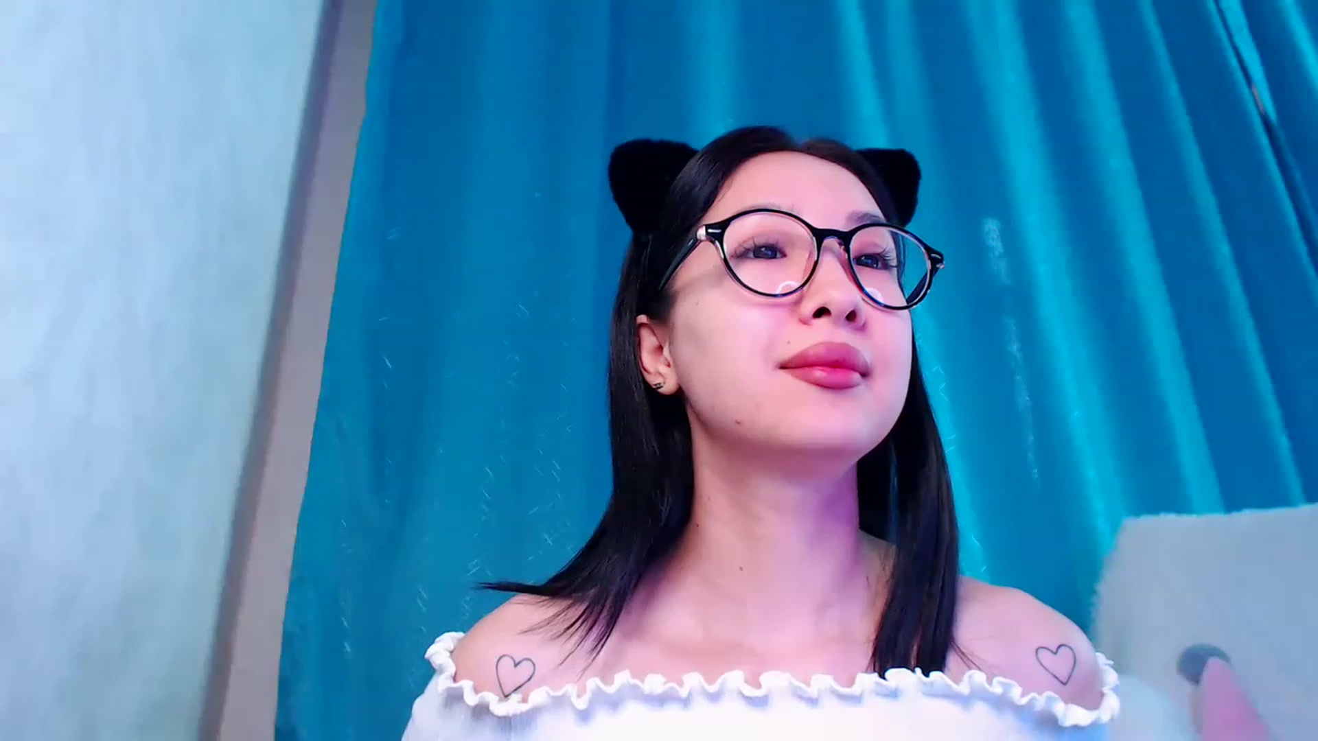 Gallery image thumbnail from ViktorrySweet's myfreecams stream on, 01/06/2023, 05:00 image 11 of 20