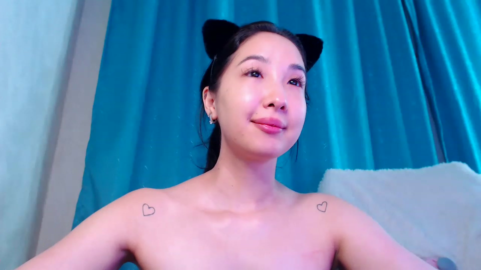 Gallery image thumbnail from ViktorrySweet's myfreecams stream on, 01/07/2023, 17:24 image 7 of 20