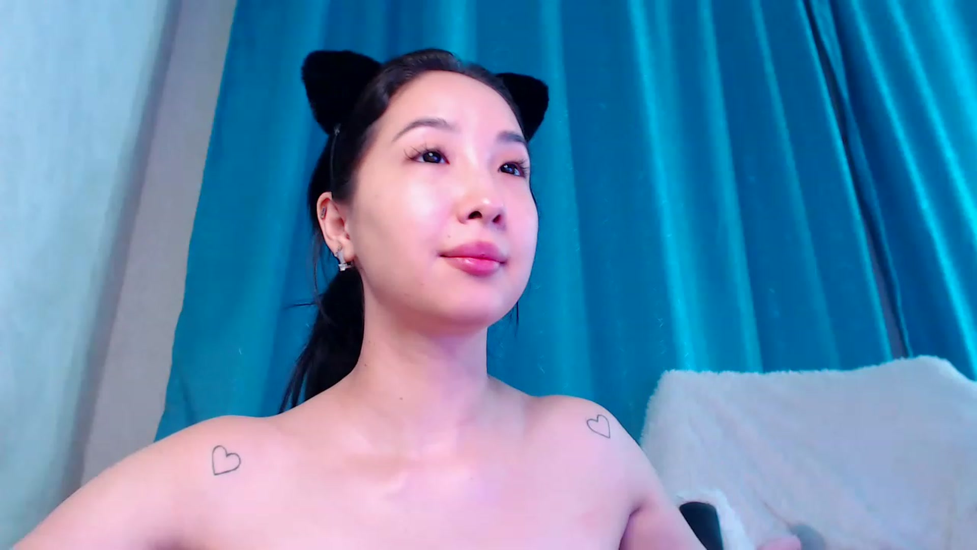 Gallery image thumbnail from ViktorrySweet's myfreecams stream on, 01/07/2023, 17:24 image 4 of 20