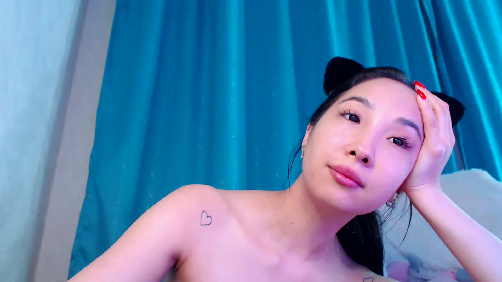 Gallery image thumbnail from ViktorrySweet's myfreecams stream on, 01/07/2023, 17:24 image 8 of 20