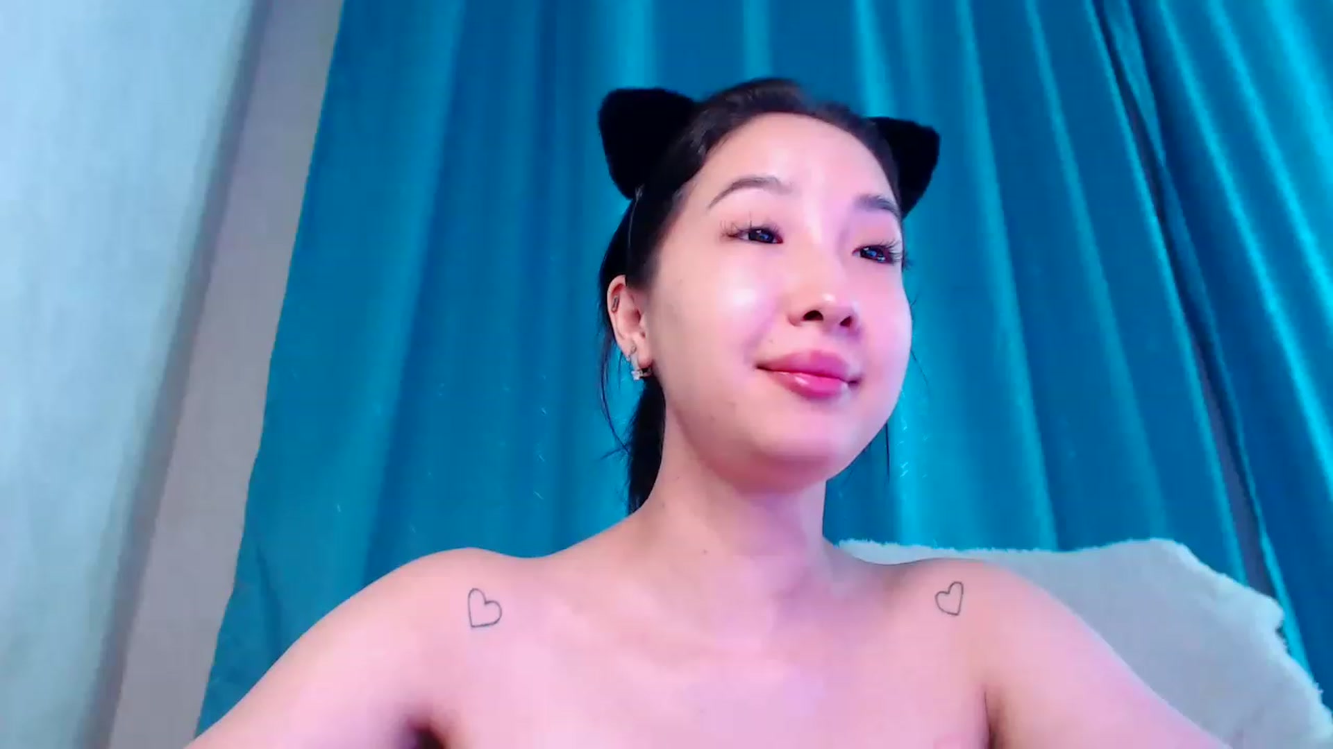 Gallery image thumbnail from ViktorrySweet's myfreecams stream on, 01/07/2023, 17:41 image 18 of 20