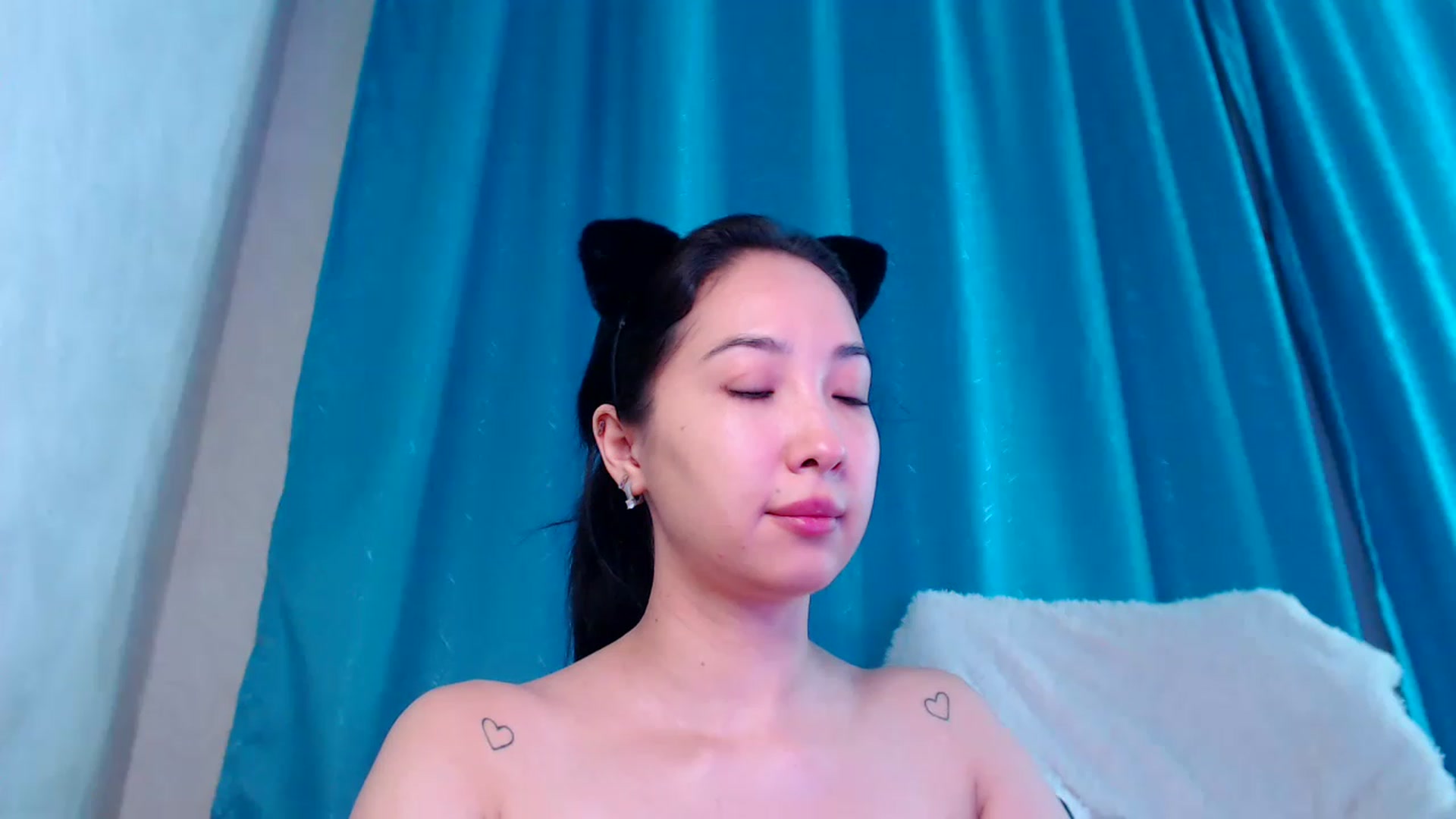 Gallery image thumbnail from ViktorrySweet's myfreecams stream on, 01/07/2023, 17:41 image 15 of 20