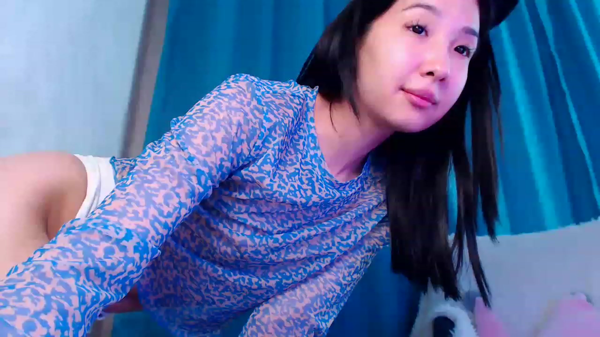 Gallery image thumbnail from ViktorrySweet's myfreecams stream on, 01/09/2023, 07:45 image 14 of 20