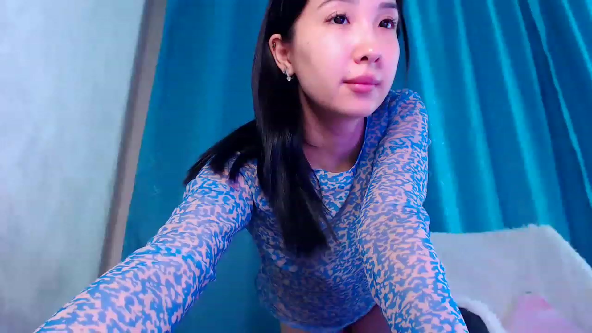 Gallery image thumbnail from ViktorrySweet's myfreecams stream on, 01/09/2023, 07:45 image 16 of 20