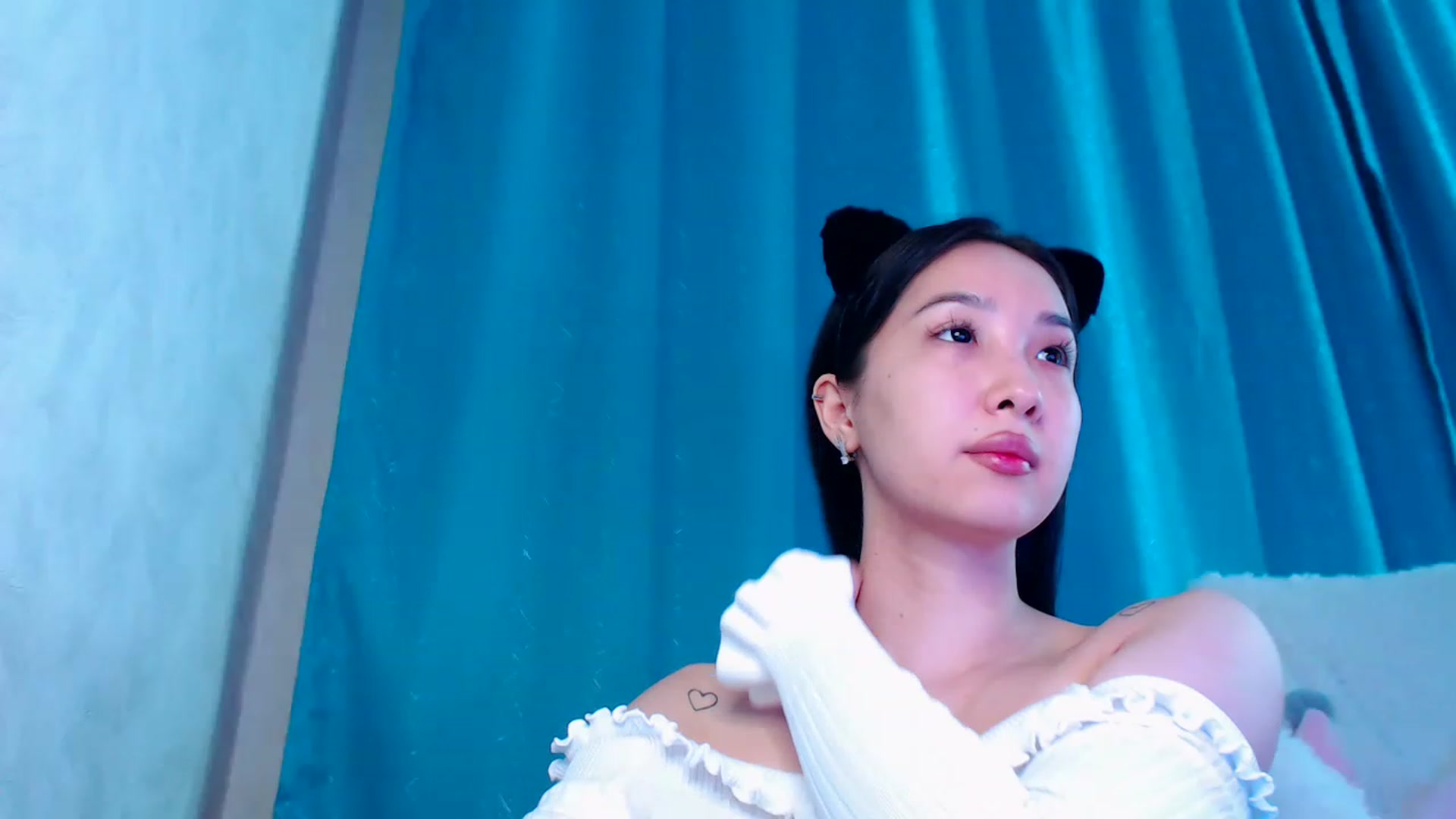 Gallery image thumbnail from ViktorrySweet's myfreecams stream on, 01/09/2023, 14:20 image 2 of 20