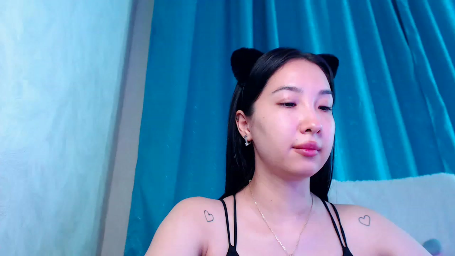 Gallery image thumbnail from ViktorrySweet's myfreecams stream on, 01/10/2023, 13:21 image 19 of 20