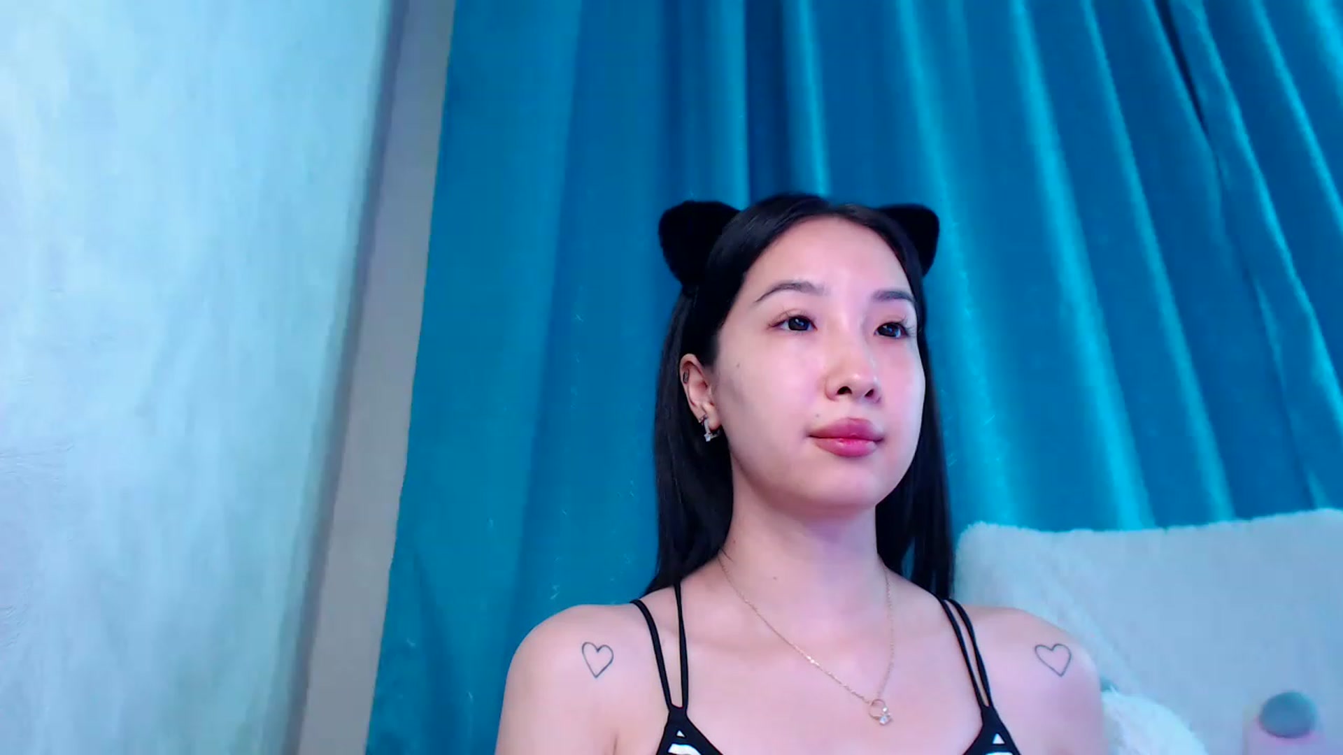 Gallery image thumbnail from ViktorrySweet's myfreecams stream on, 01/10/2023, 13:21 image 3 of 20