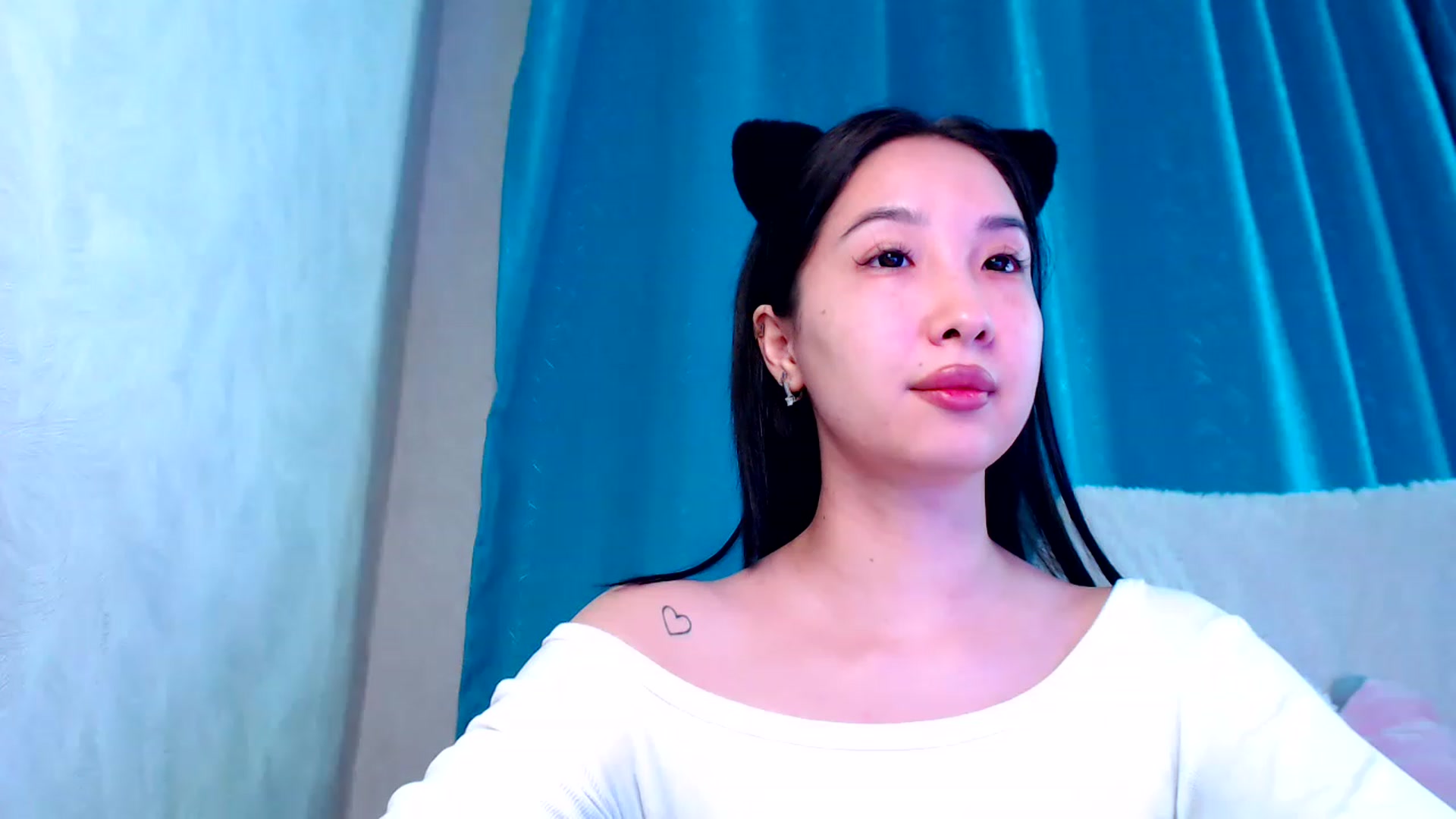 Gallery image thumbnail from ViktorrySweet's myfreecams stream on, 01/12/2023, 14:21 image 6 of 20