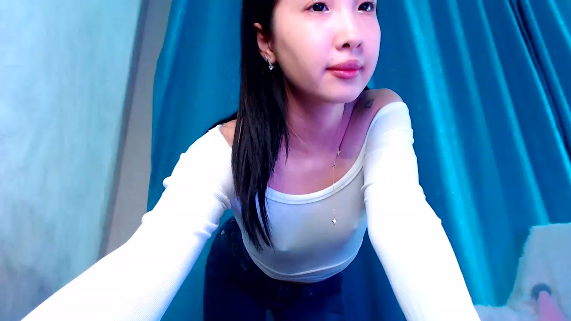 Gallery image thumbnail from ViktorrySweet's myfreecams stream on, 01/13/2023, 14:35 image 1 of 20