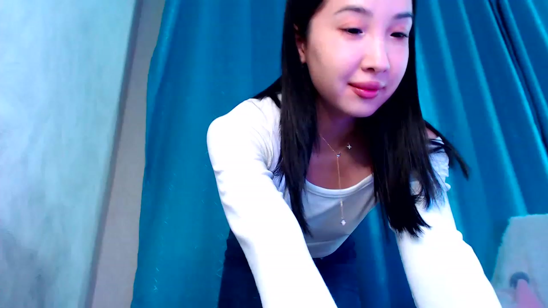 Gallery image thumbnail from ViktorrySweet's myfreecams stream on, 01/13/2023, 14:35 image 4 of 20