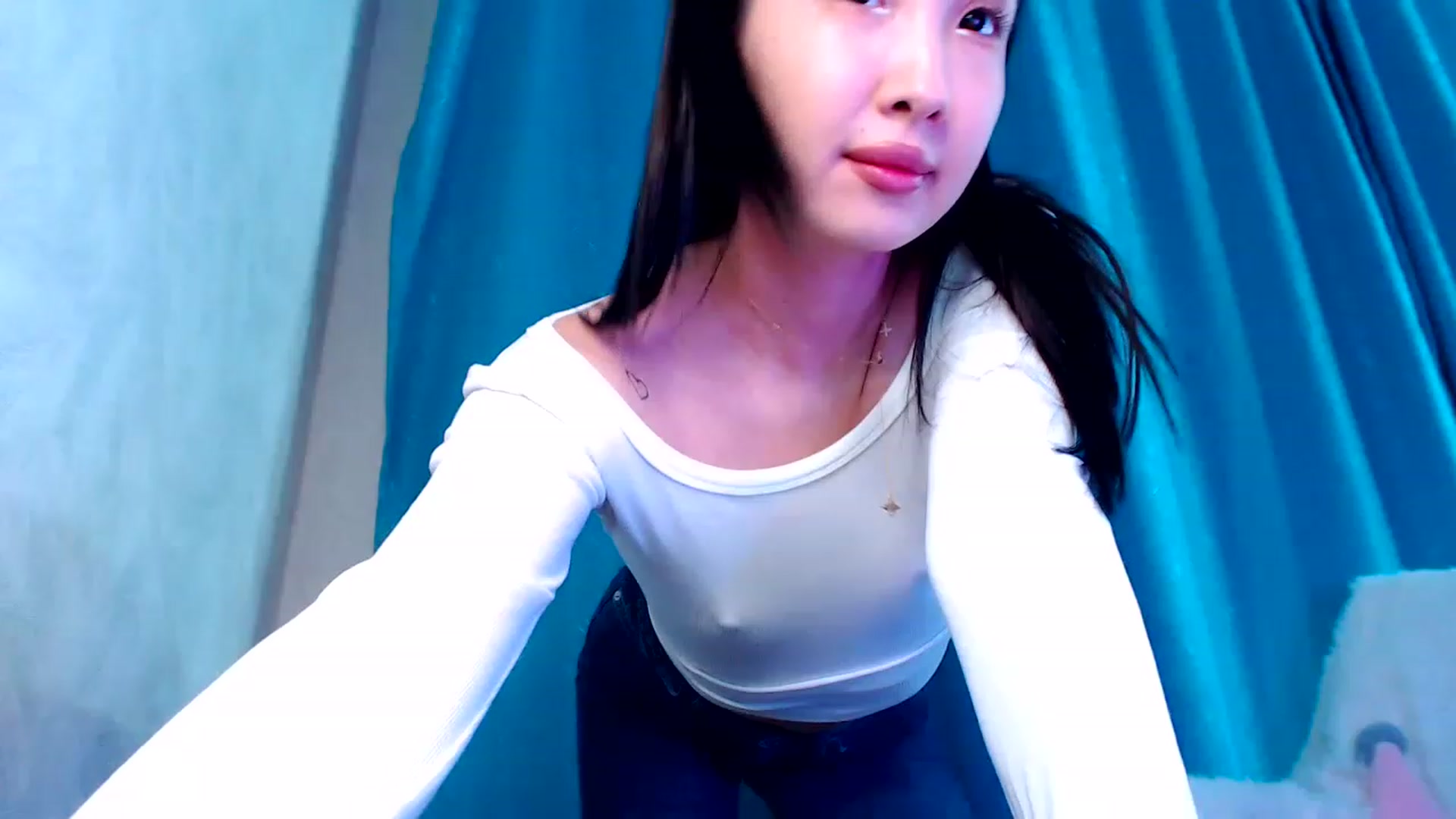 Gallery image thumbnail from ViktorrySweet's myfreecams stream on, 01/13/2023, 14:35 image 3 of 20