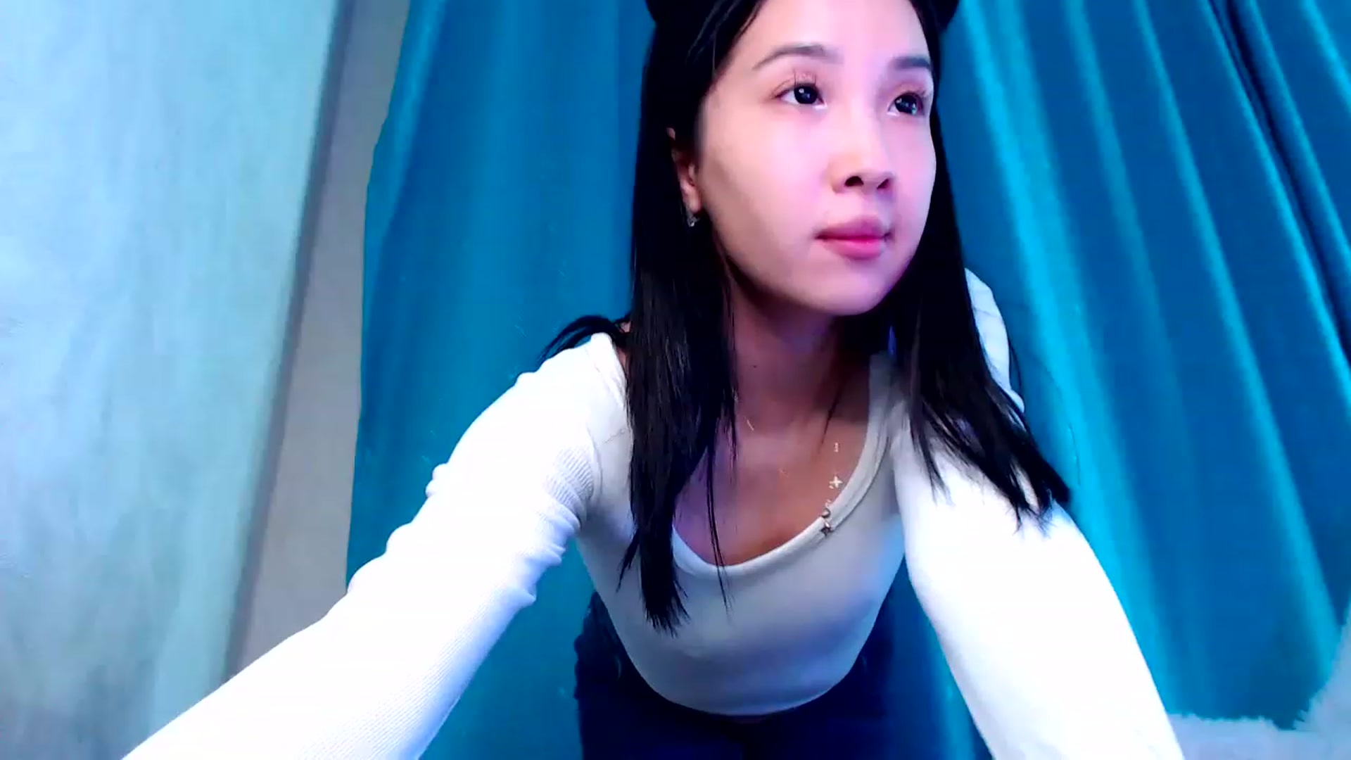 Gallery image thumbnail from ViktorrySweet's myfreecams stream on, 01/13/2023, 15:03 image 17 of 20