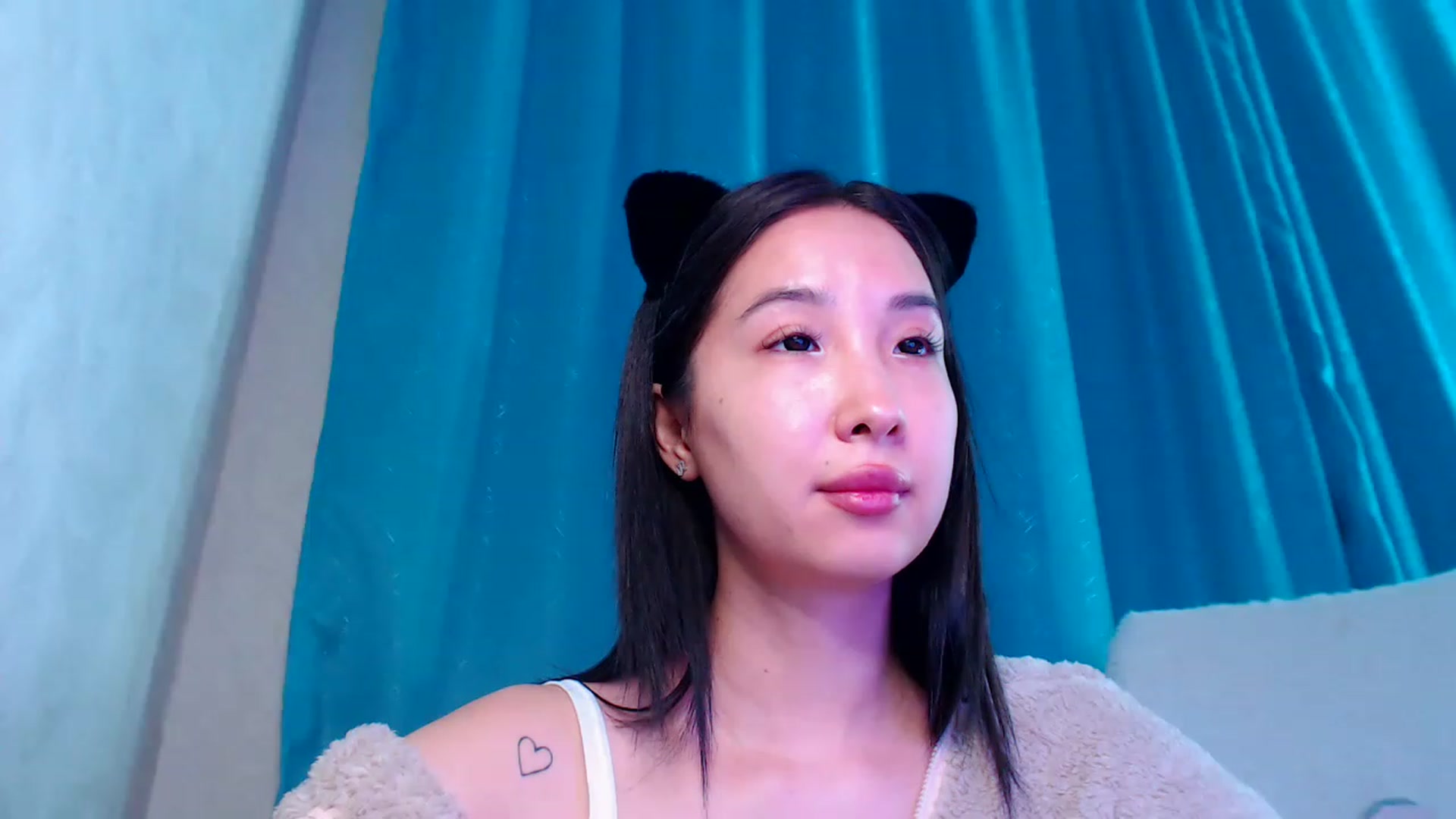 Gallery image thumbnail from ViktorrySweet's myfreecams stream on, 01/15/2023, 14:49 image 15 of 20