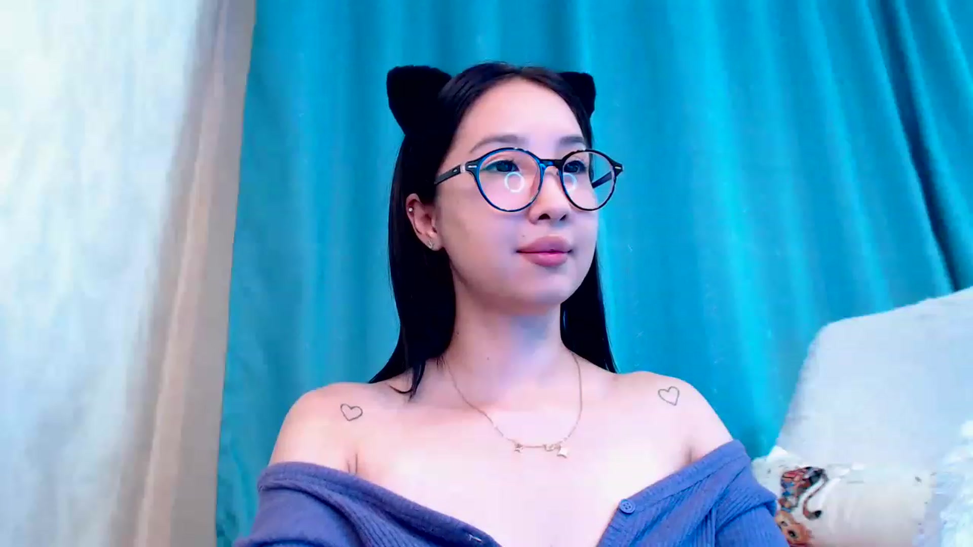 Gallery image thumbnail from ViktorrySweet's myfreecams stream on, 01/19/2023, 15:56 image 11 of 20