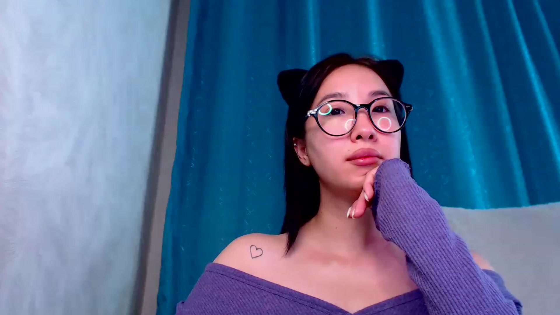 Gallery image thumbnail from ViktorrySweet's myfreecams stream on, 01/26/2023, 17:09 image 6 of 20