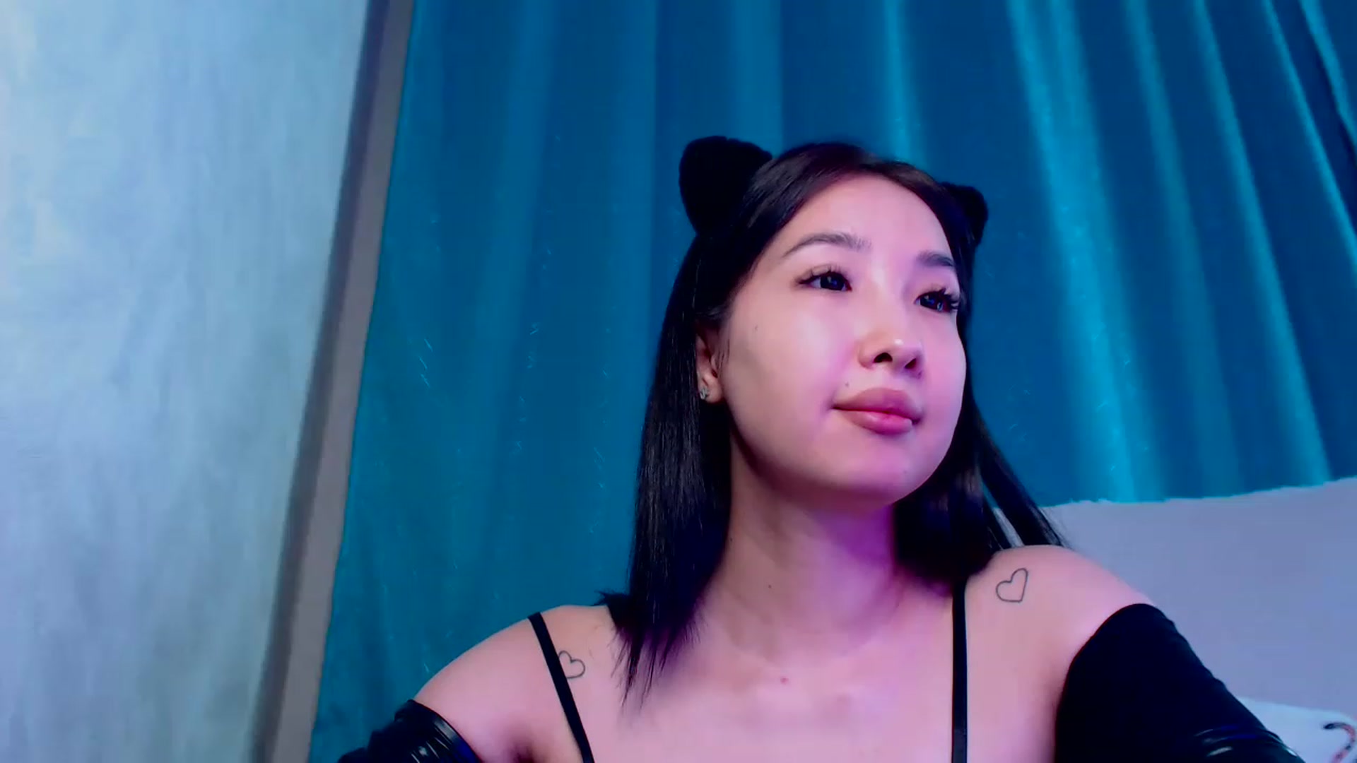 Gallery image thumbnail from ViktorrySweet's myfreecams stream on, 02/05/2023, 17:58 image 12 of 20