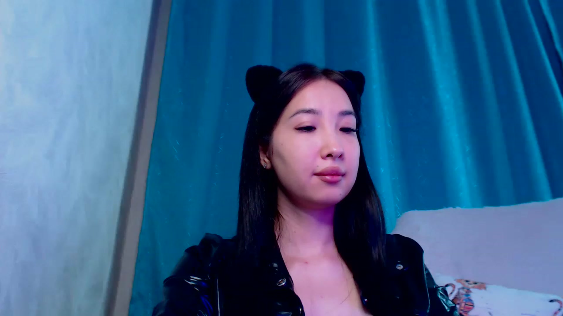 Gallery image thumbnail from ViktorrySweet's myfreecams stream on, 02/05/2023, 17:58 image 15 of 20