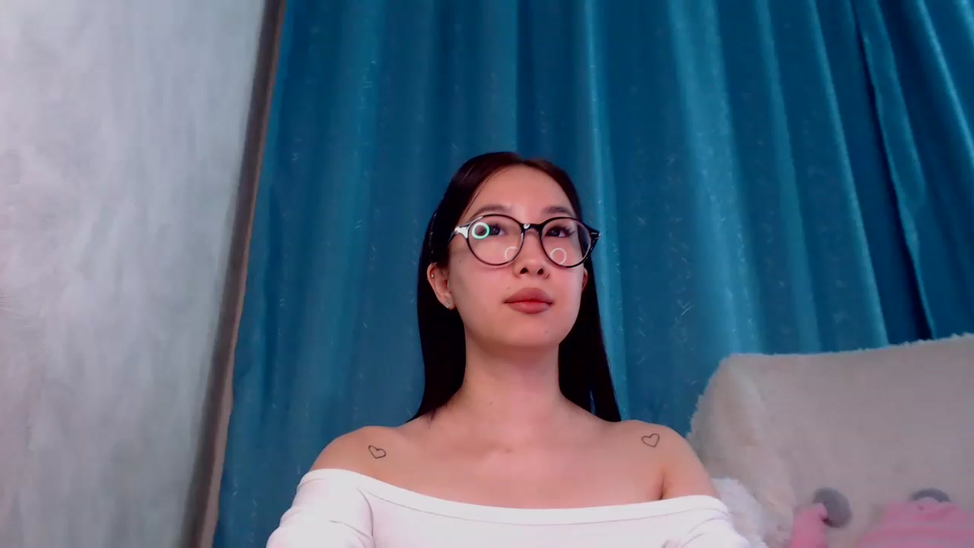 Gallery image thumbnail from ViktorrySweet's myfreecams stream on, 02/15/2023, 13:11 image 10 of 20