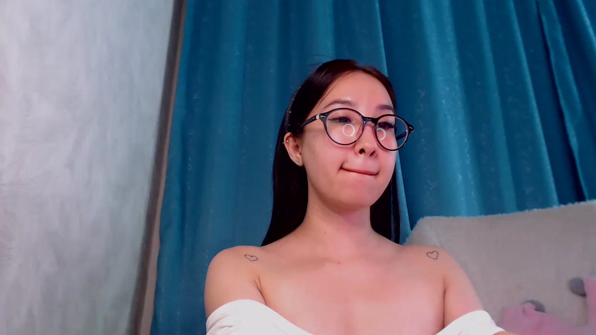 Gallery image thumbnail from ViktorrySweet's myfreecams stream on, 02/15/2023, 13:11 image 20 of 20