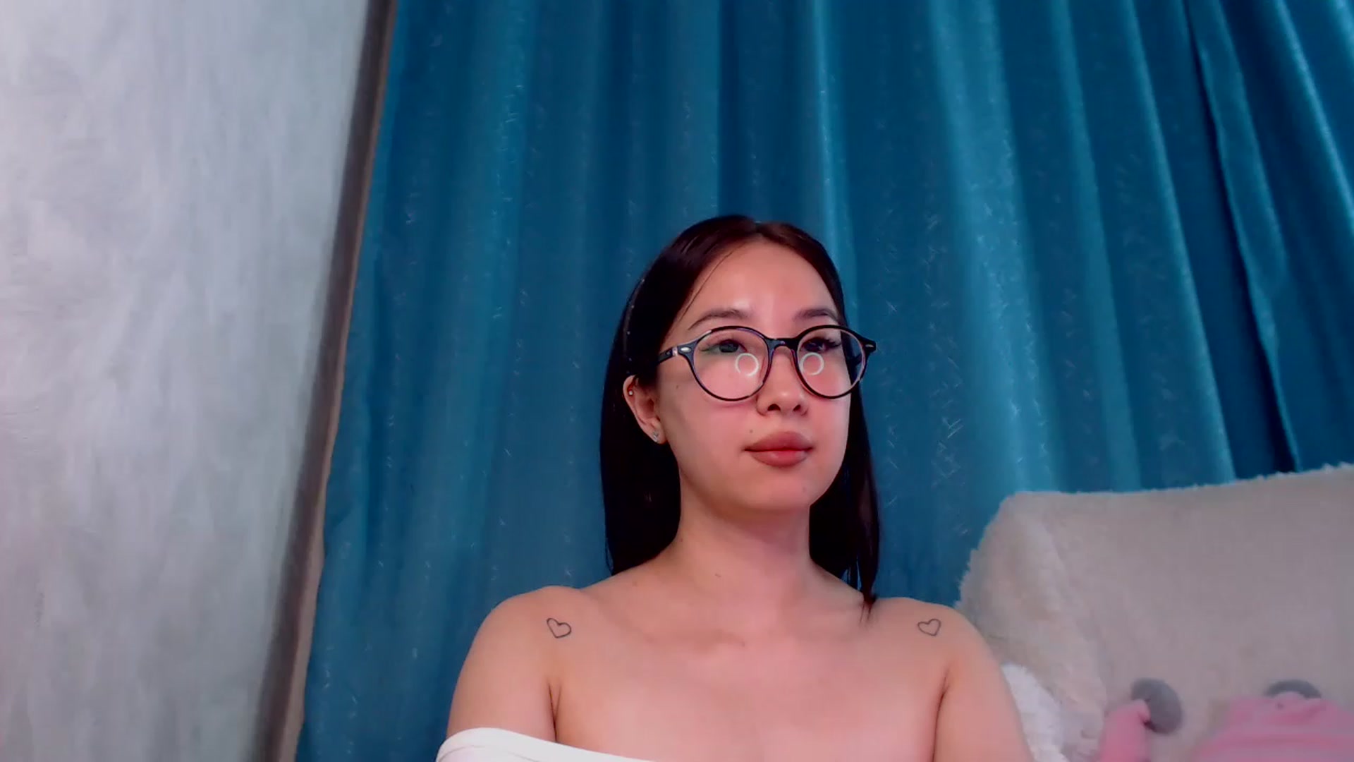 Gallery image thumbnail from ViktorrySweet's myfreecams stream on, 02/15/2023, 13:11 image 9 of 20
