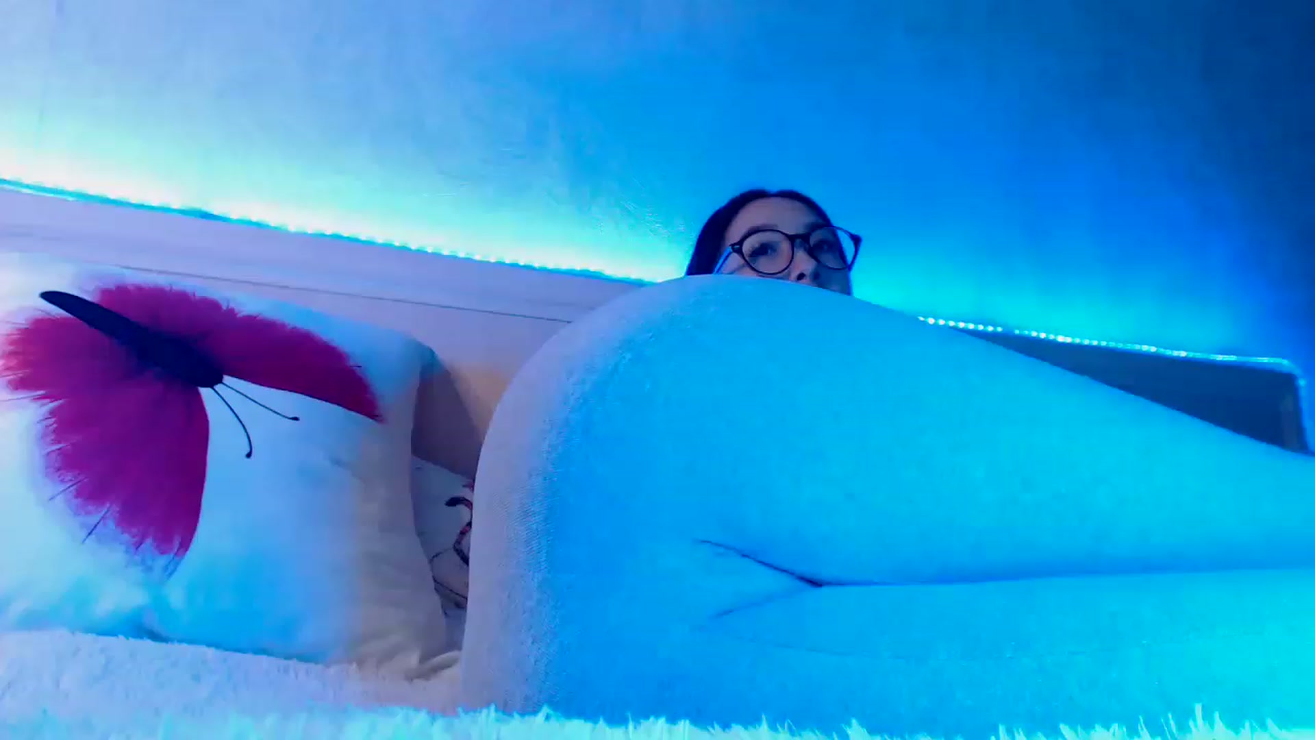 Gallery image thumbnail from ViktorrySweet's myfreecams stream on, 02/20/2023, 11:30 image 18 of 20