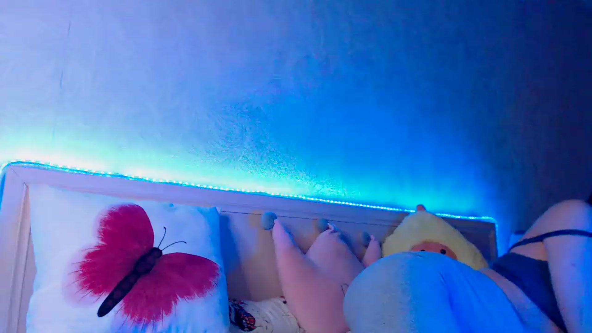 Gallery image thumbnail from ViktorrySweet's myfreecams stream on, 02/22/2023, 10:43 image 1 of 20