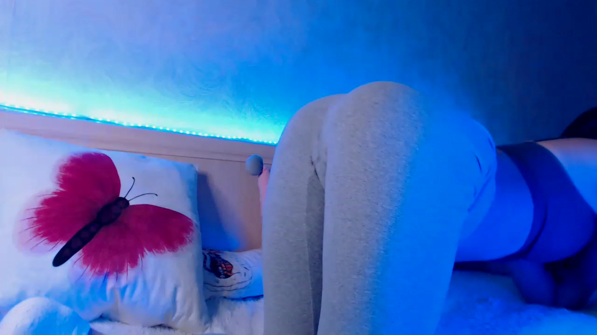 Gallery image thumbnail from ViktorrySweet's myfreecams stream on, 02/22/2023, 11:01 image 15 of 20