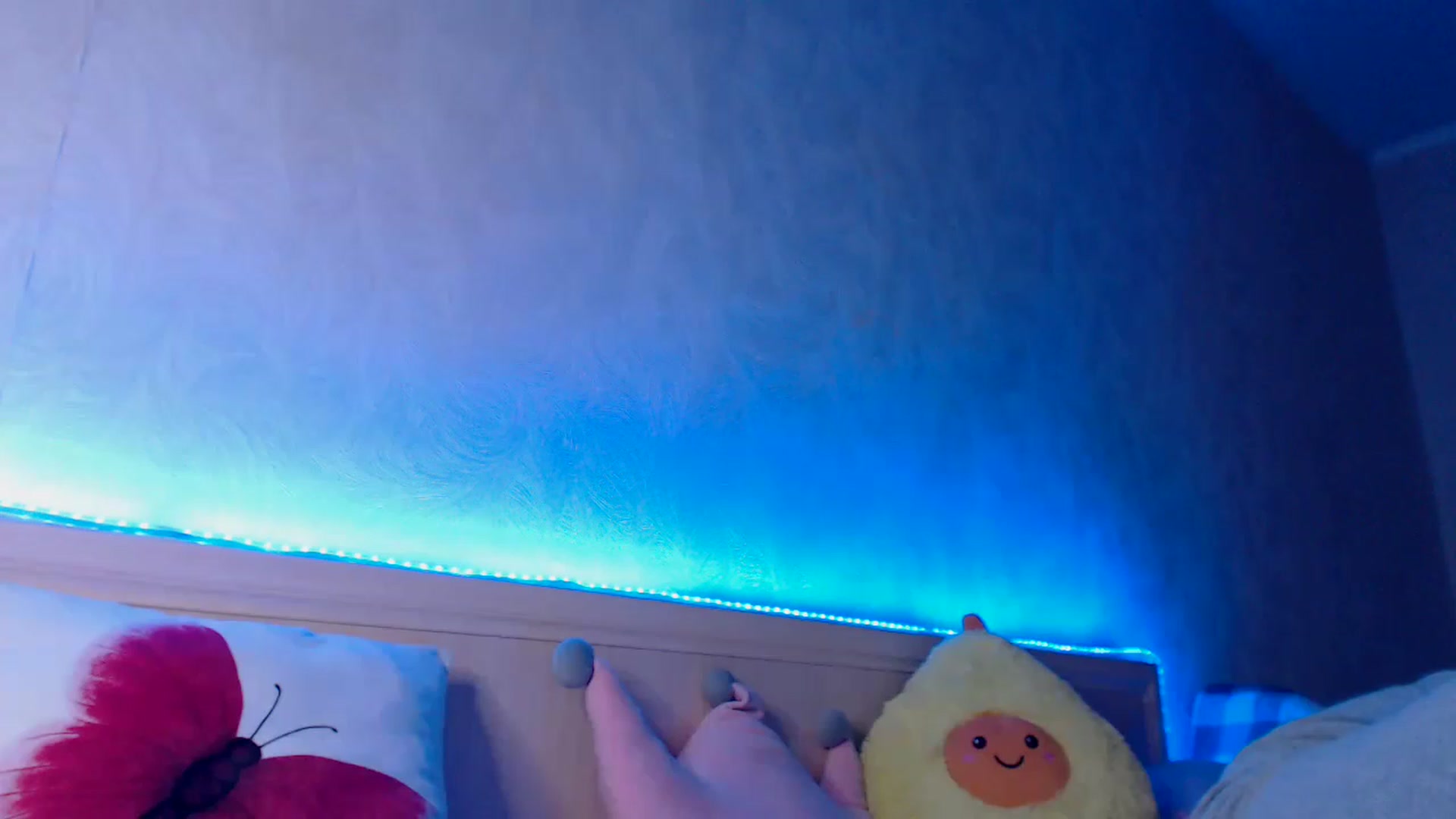 Gallery image thumbnail from ViktorrySweet's myfreecams stream on, 02/22/2023, 11:35 image 8 of 20