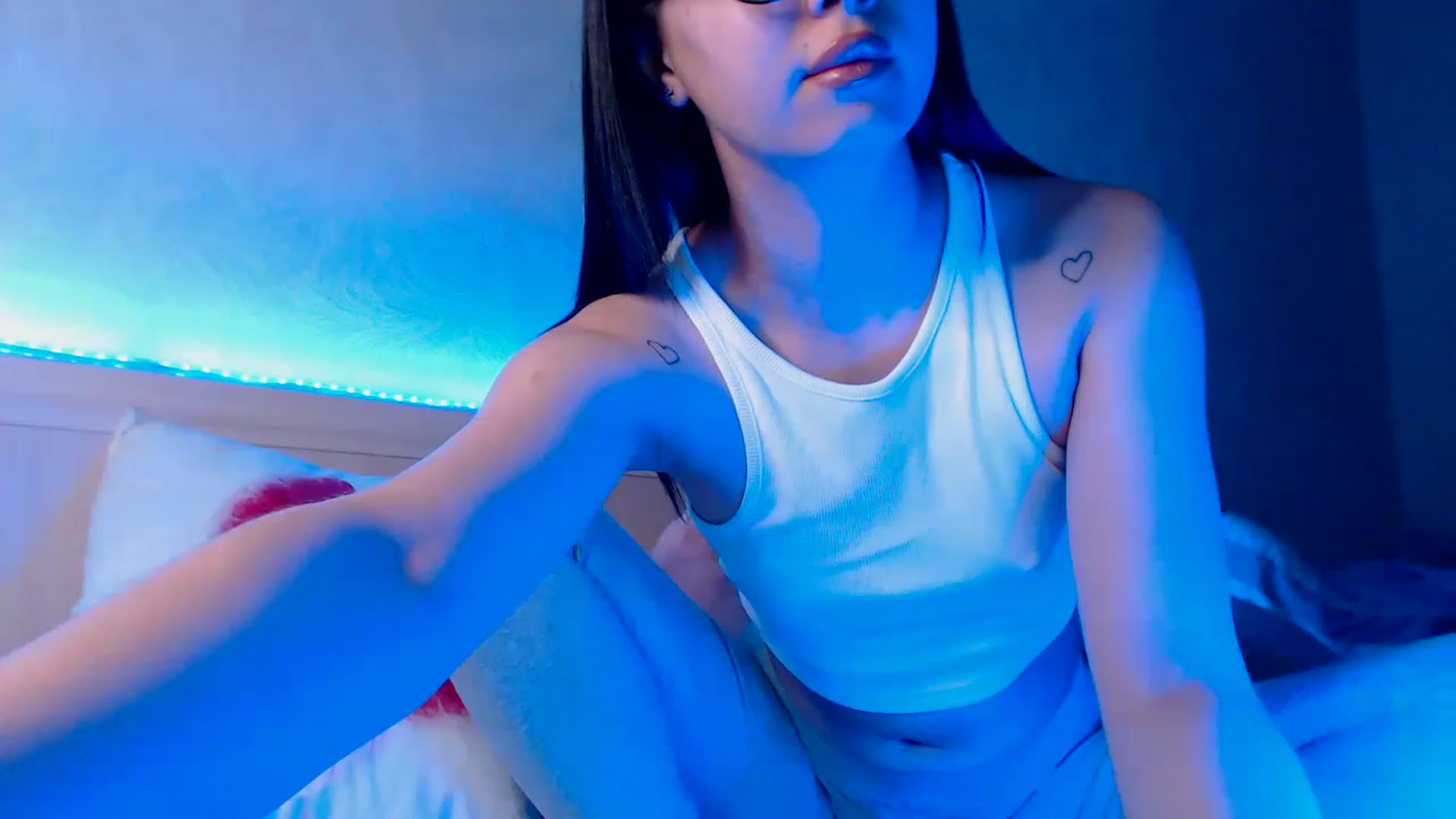 Gallery image thumbnail from ViktorrySweet's myfreecams stream on, 02/23/2023, 12:11 image 2 of 20