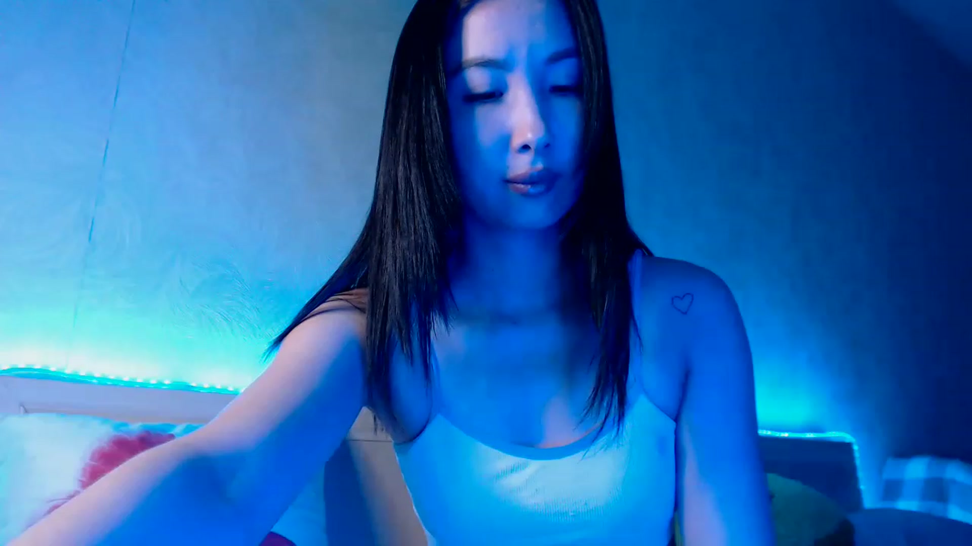 Gallery image thumbnail from ViktorrySweet's myfreecams stream on, 02/27/2023, 13:11 image 19 of 20