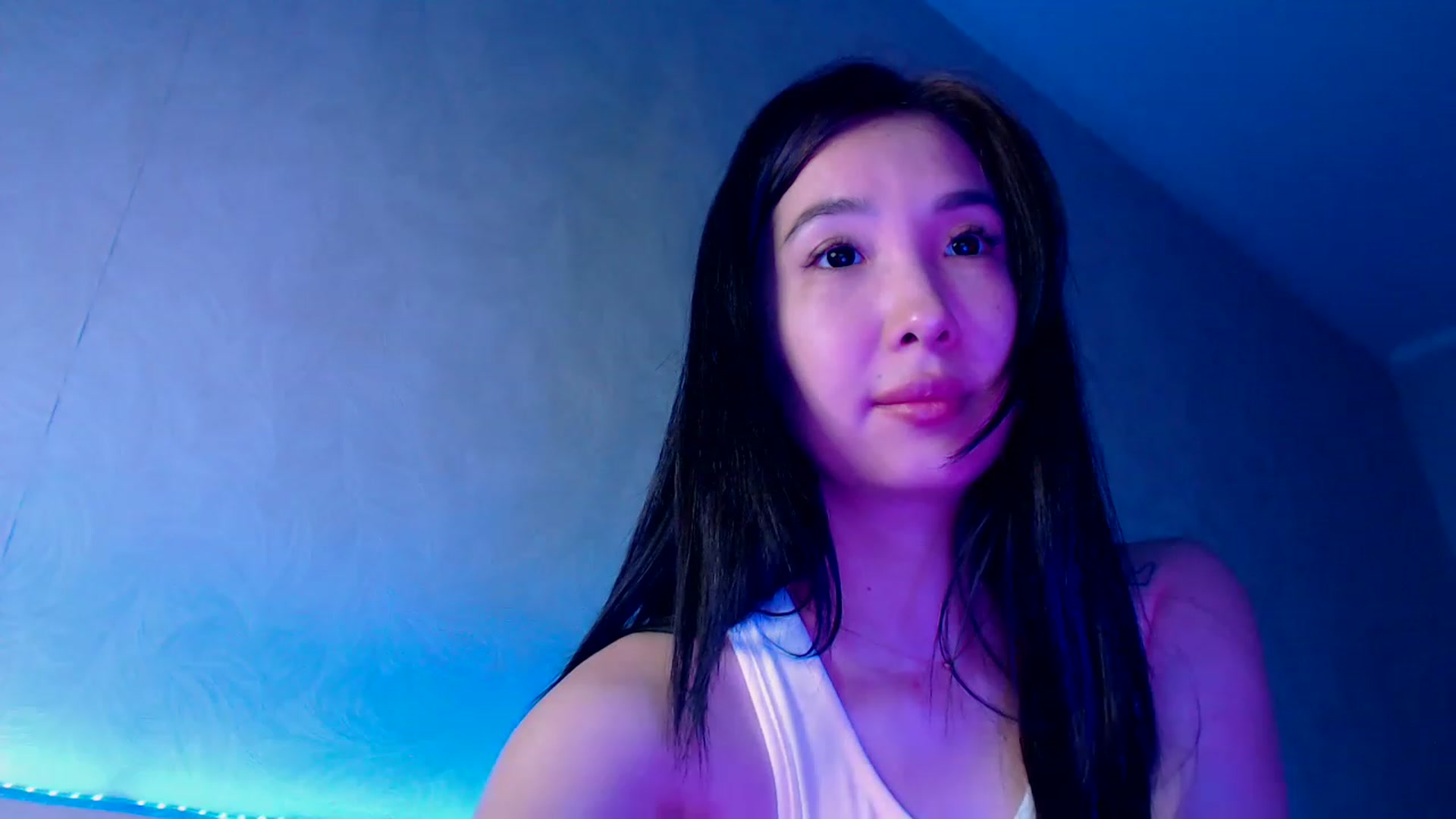 Gallery image thumbnail from ViktorrySweet's myfreecams stream on, 03/05/2023, 11:32 image 15 of 20