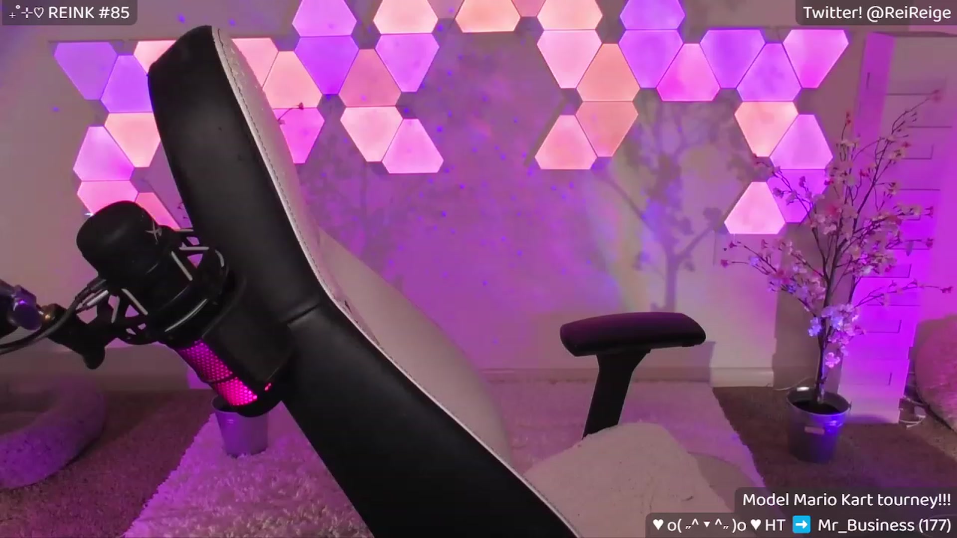 Gallery image thumbnail from Villager's myfreecams stream on, 09/30/2023, 03:56 image 19 of 20