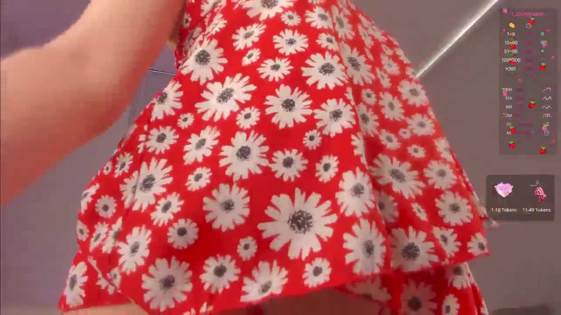 Gallery image thumbnail from Vilu_here's myfreecams stream on, 03/08/2024, 14:23 image 10 of 20