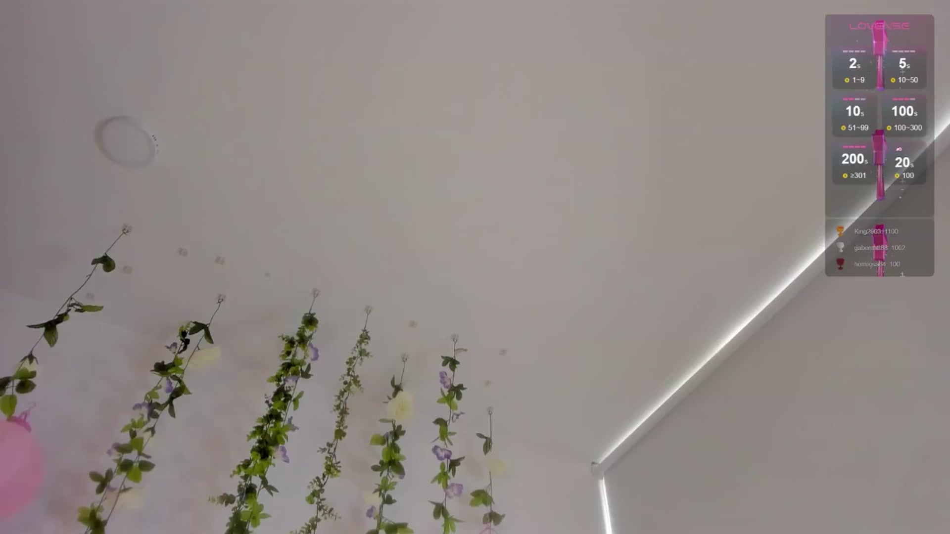 Gallery image thumbnail from Vilu_here's myfreecams stream on, 04/28/2024, 16:00 image 16 of 20