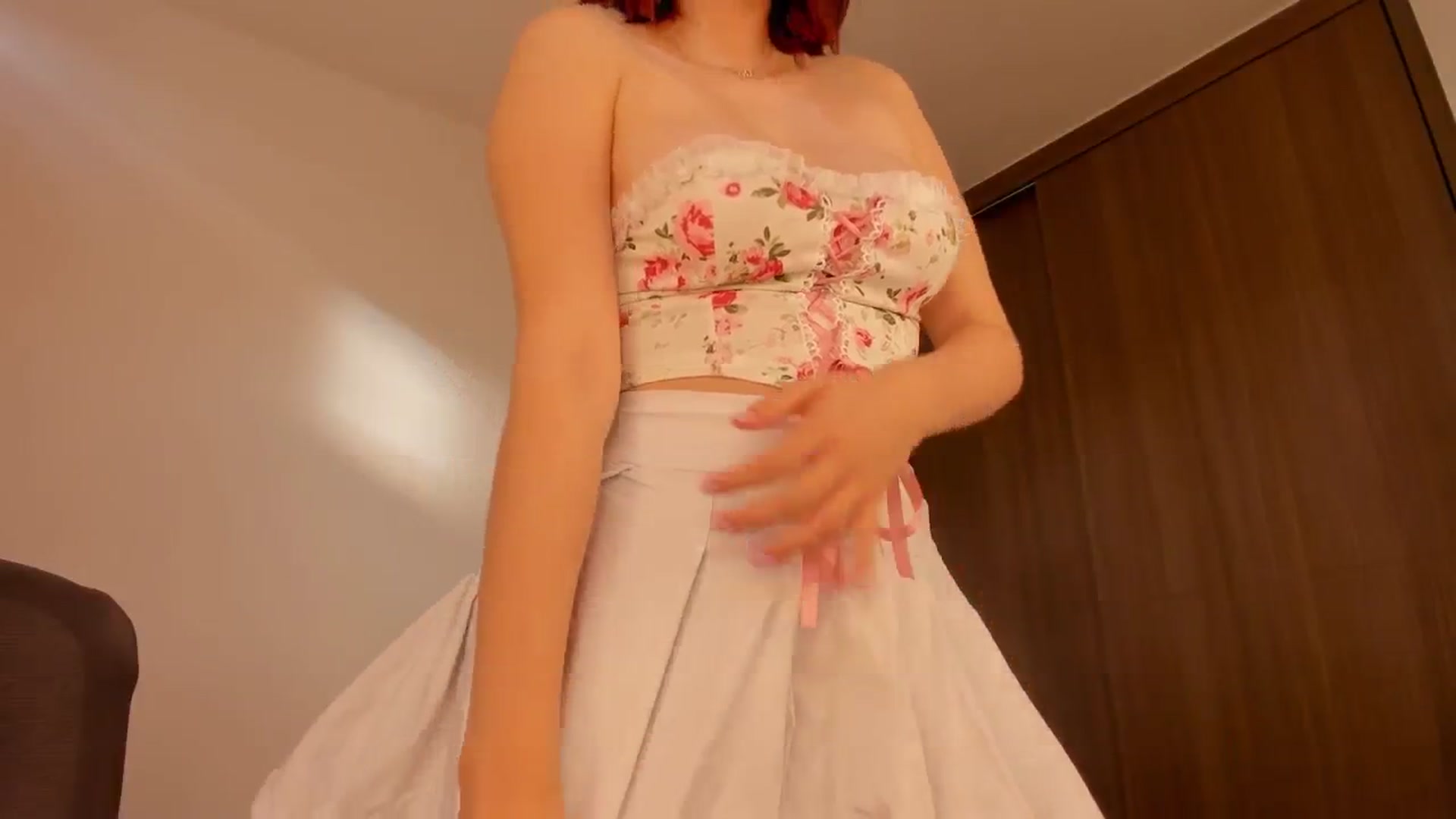 Gallery image thumbnail from Vilu_here's myfreecams stream on, 05/26/2024, 14:10 image 4 of 20